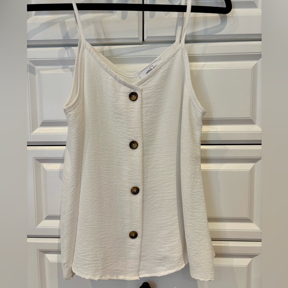 Carly Jean LA White Button-Down Sleeveless Top - Picture 7 of 8